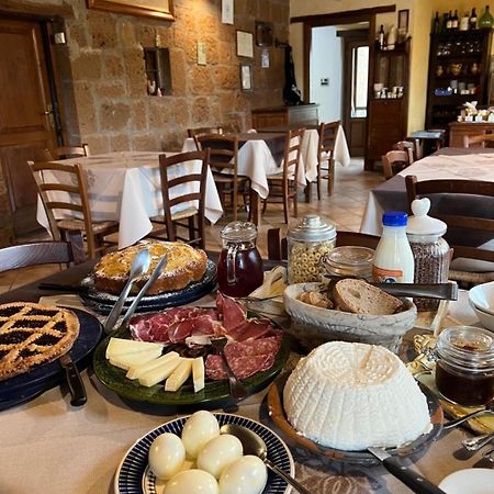 Bio Agriturismo Aia Del Tufo Сорано Экстерьер фото